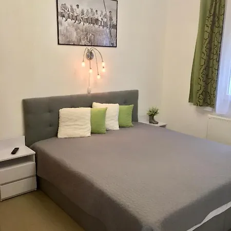 アパート Diamond Apartman ヘーヴィーズ