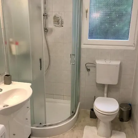 Diamond Apartman アパート *